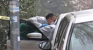 Bahçelievler'de Bir Kişi Otomobilin İçinde Başından Vurulmuş Halde Bulundu