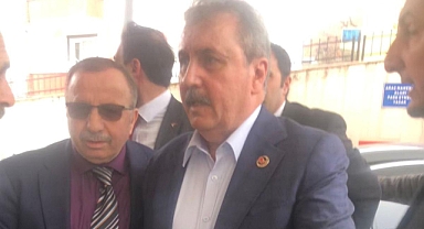 BBP Genel Başkanı Destici Trafik Kazası Geçirdi: Destici ve Beraberindeki 3 Kişi Yaralandı