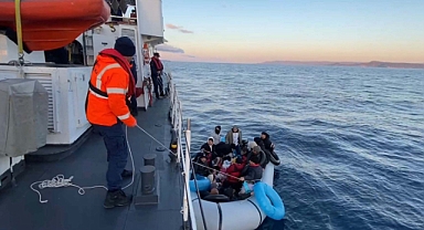 Çanakkale Açıklarında 30'u Çocuk 79 Kaçak Göçmen Yakalandı