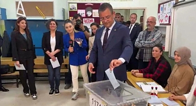 CHP Genel Başkanı Özgür Özel, Memleketi Manisa'da Oyunu Kullandı 
