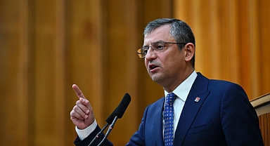 CHP Genel Başkanı Özgür Özel Açıklama Yapıyor: Türkiye İttifakı Tarihi Bir Sonuç Elde Etmiştir