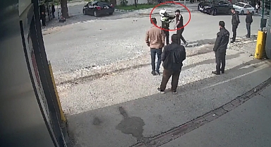 Diyarbakır'da Aracını Polis Ekiplerinin Üzerine Süren Maganda, Kendisini Yakalayan Polise Saldırdı