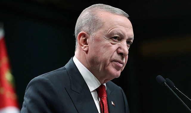 Erdoğan'dan 8 Mart Mesajı: Aile ile Kadını Ayıran, Kadını Ailenin Karşısına Yerleştiren, Kadın ve Aile Arasında Duvarlar Ören Her Türlü Yaklaşımı Reddediyoruz