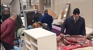 Esenyurt'ta Ev Sahibi, Kiracısını Eşyalarıyla Birlikte Dışarı Attı: Eşyalar Yağmalandı 