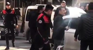 Görevde Olmayan Polis Memuru, Trafikte Tartıştığı Sürücüyü Bacağından Vurdu