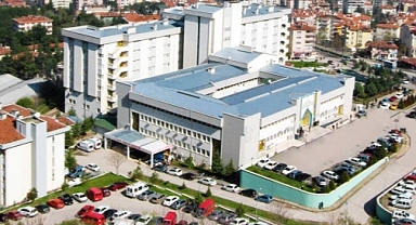Amasya Çocuk Acilde Yetişkinlerin Köşe Kapmaca Oyunu