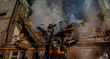 İşgalci Rusya, Ukrayna'nın 3 Kentine Hava Saldırısı Düzenledi: 6 Ölü, 50'den Fazla Yaralı