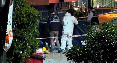 İstanbul'da Bir Kafede Silahlı Çatışma: 1 Ölü, 1 Yaralı 