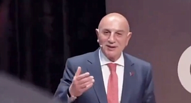 İstiklal Marşı'nı Yanlış Okuyan Turgut Altınok Yanlışında Israra Devam Ediyor: Ben Orada İstiklal Marşı Okumadım, Beyit Okudum