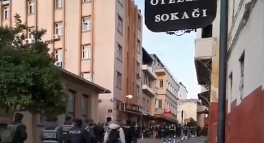 İzmir'de 35 Otele Düzenlenen 'Kalkan-15' Operasyonlarında, 40 Kaçak Göçmen Yakalandı