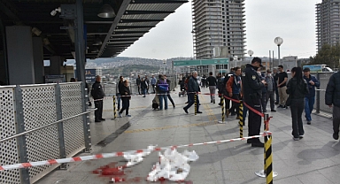 İzmir'de Aktarma İstasyonu Önünde Silahlı Saldırı: 1 Ölü, 2 Yaralı
