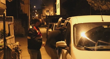 İzmir'de DHKP-C ve MLKP'ye Eş Zamanlı Operasyon: 18 Gözaltı