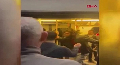 İzmir'de Metroda Gecikme Olunca Yolcular Vatmana Saldırı Girişiminde Bulundu