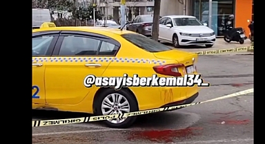 Kadıköy'de Bir Taksici Gasp Edilip Şah Damarından Bıçaklandı