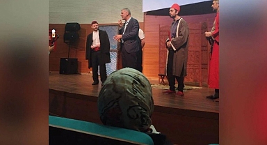 Maltepe'de Bir Okulun Öğrencileri TÜGVA Etkinliğine Götürüldü: AKP Maltepe Adayı Ekşi, Propaganda Yapıp, Projelerini Tanıttı
