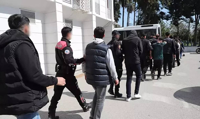Mersin'de 180 Milyon Liralık Vurgun Yapan Şebeke Çökertildi: 32 Gözaltı