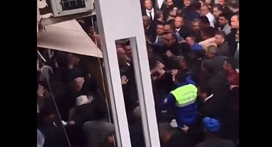 MHP'li Manisa Belediye Başkanı Cengiz Ergün'ün Ekibi ve Vatandaşlar Arasında Arbede