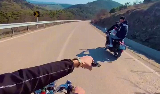 Motosikletinden İki Kişiye Ateş Edip O Anları Sosyal Medya Hesabından Paylaşan Maganda Yakalandı