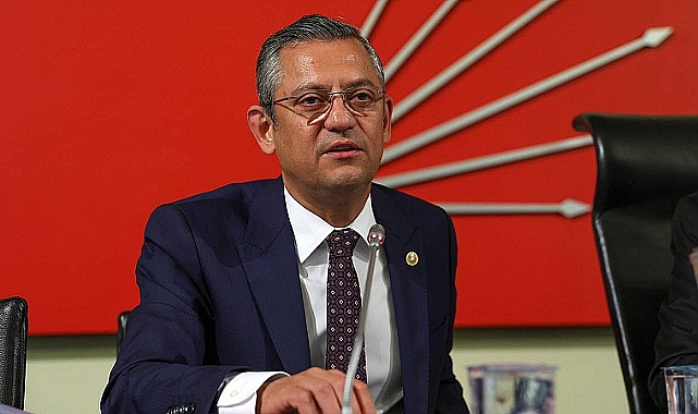 Özgür Özel'den İlginç Açıklama: Gecenin 3'ünde Darbe Oluyor, Ama Gençler Yapıyor Desinler, Ben O Darbeye Teslim Olurum