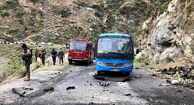 Pakistan'da Çinli Mühendislere İntihar Saldırısı: 6 Ölü