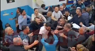 Seçim Olayları Devam Ediyor: Elazığ'da İki Grup Birbirine Sopalarla Saldırdı