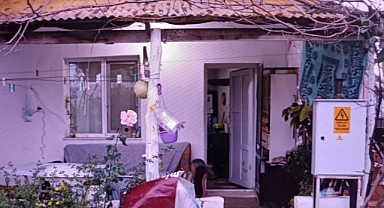 Seferihisar'da Yaşlı Bir Kadın, Evine Giren Suriyeli Hırsız Tarafından Bıçaklanarak Öldürüldü 