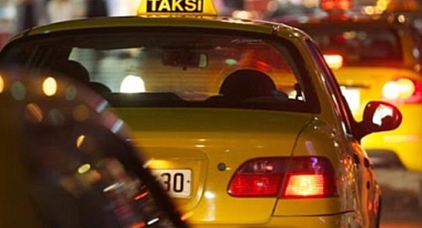 Takside Ücret Kavgası; 3 Kişi Yaralandı 1 Köpek Bıçaklandı
