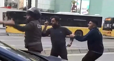 Trafikte Tartıştığı Sürücüye Sabıka Kaydını Referans Olarak Gösterdi: 50 Suç Dosyam Var