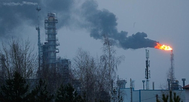 Ukrayna Ordusu Kamikaze İHA ile Rusya'nın Petrol Rafinerisini Vurdu