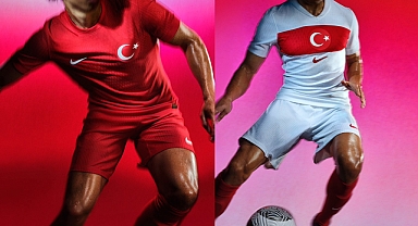 'Zencifikasyon' Devam Ediyor: Milli Forma Tasarımlarını Zenci Görselleriyle Tanıttılar