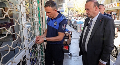 AKP'den CHP'ye Geçen Uşak Belediyesi'nde Sığınmacılara Ait Kaçak İş Yerleri Kapatıldı