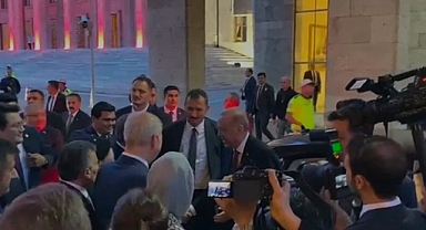 AKP'li Cumhurbaşkanı Erdoğan, CHP Genel Başkanı Özel ile Haftaya Görüşeceklerini Açıkladı
