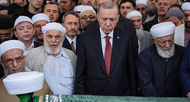 AKP'li Cumhurbaşkanı Erdoğan, Mürteci İsmailağa Örgütünün Elebaşı Kılıç'ın Cenazesine Katıldı