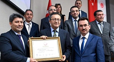 AKP'nin Tekrar Kazandığı Altındağ Belediyesi İşçilere Seçimden Önce Yaptığı Zamı Geri Çekti: İşçiler İşi Bıraktı