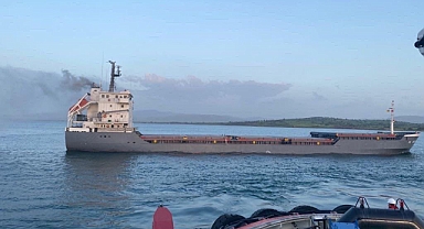 Çanakkale Boğazında Gemi Yangını