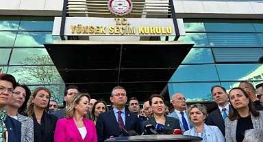 CHP Lideri Özgür Özel ve Partililer YSK Önünde: Hatay İçin Seçim İptali Başvurusu Yapıldı