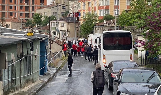 Gaziosmanpaşa'da Toprak Kayması: Tahliye Edilen Ev Sayısı 24'e Yükseldi, 96 Kişi Tahliye Edildi
