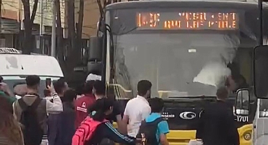İstanbul'da 3 Maganda, Akan Trafikte İETT Şoförüne Saldırdı