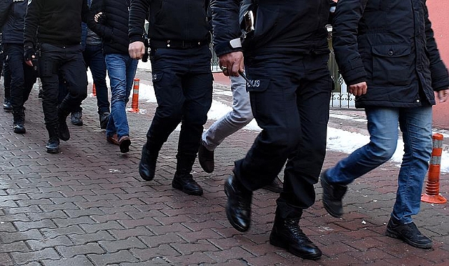 İzmir'de Şeriatçı Terör Örgütü IŞİD'e Operasyon: 11 Gözaltı