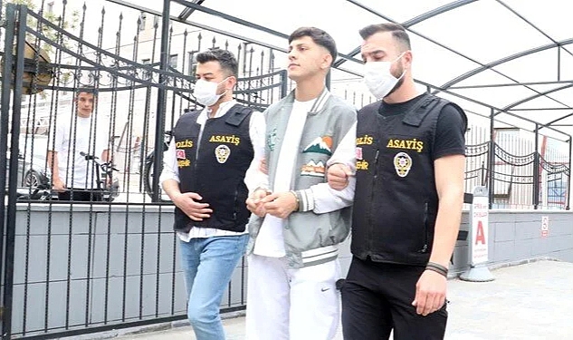 Kadına Şiddeti Önlemeye Çalışırken Afgan Faili Bıçakla Yaralayan Tolga Daşkıran, Meşru Müdafaa Gerekçeli Beraat Talebine Rağmen Hapis Cezasına Çarptırıldı