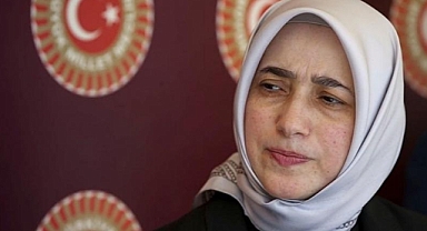 Yerel Seçimlerdeki Başarısızlığın Sebebi Olarak Gösterilen Özlem Zengin'den Dikkat Çeken Paylaşım: Tetikçiler Bir Gün Mutlaka Konuşur