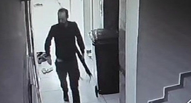  2,5 Saat Arayla Sevgilisinin Arkadaşlarından Birini Öldürdü, Diğerini Yaraladı