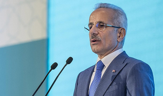AKP'li Bakan Uraloğlu'ndan Özel Jet Cevabı: Firmanın Sözleşmesi Vardı
