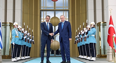 AKP'li Cumhurbaşkanı Erdoğan, Yunanistan Başbakanı Miçotakis'i Kabul Etti