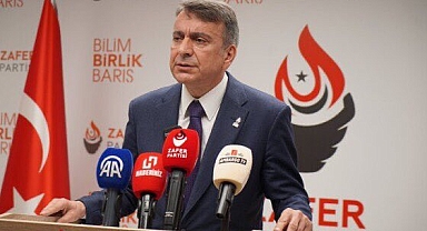 Azmi Karamahmutoğlu'ndan Özgür Özel'e 'Suriyeli' Eleştirisi: Akan Sudan Önce, Akan Türk Kanı ile İlgilenilmesi Lazım