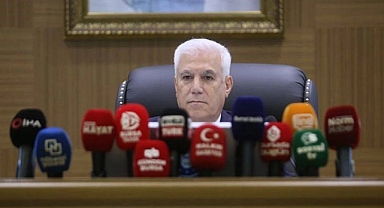 CHP'li Bursa Büyükşehir Belediyesi'ndeki Liyakatsizlik Ortaya Çıkınca Bozbey Geri Adım Attı: Yeğen Atamasından Vazgeçti