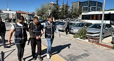 Eski Sevgilisinin Erkek Arkadaşının Evine Balkondan Girip Katletti