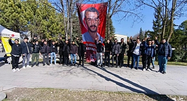 Hacettepe Üniversitesi Rektörlüğü, Kürtçü Terör Örgütü PKK Tarafından Şehit Edilen Fırat Yılmaz Çakıroğlu için Pankart Açan Öğrencilerden Savunma İstedi