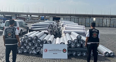 'İnsani Yardım Malzemesi' Kılıfıyla Milyar Liralık Kaçakçılık Yapmaya Çalışanlar Engellendi