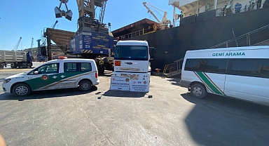 İzmir'de Kuru Yük Gemisinde 40 Ton Kaçak Akaryakıt Ele Geçirildi